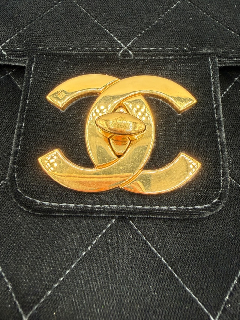Chanel Authentic Vintage Deep Black Velvet Briefcase Gold Hardware, 1994-1996 - Picture 2 of 15
